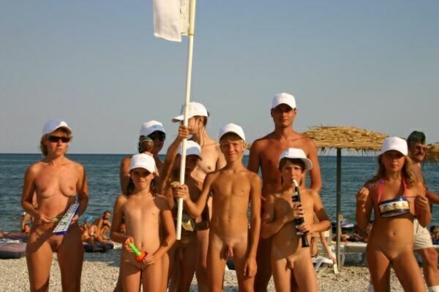 Purenudism - orchestra of nudists on a beach [WorldNudism]