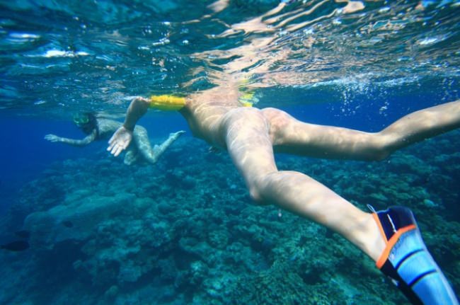 Nudism on the Red Sea [WorldNudism]