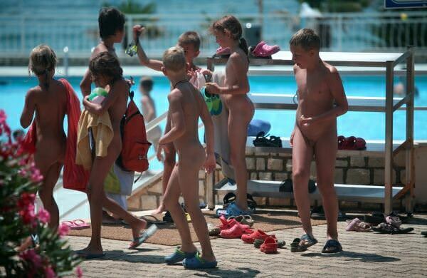 Aquapark - a nudism in early age [WorldNudism]