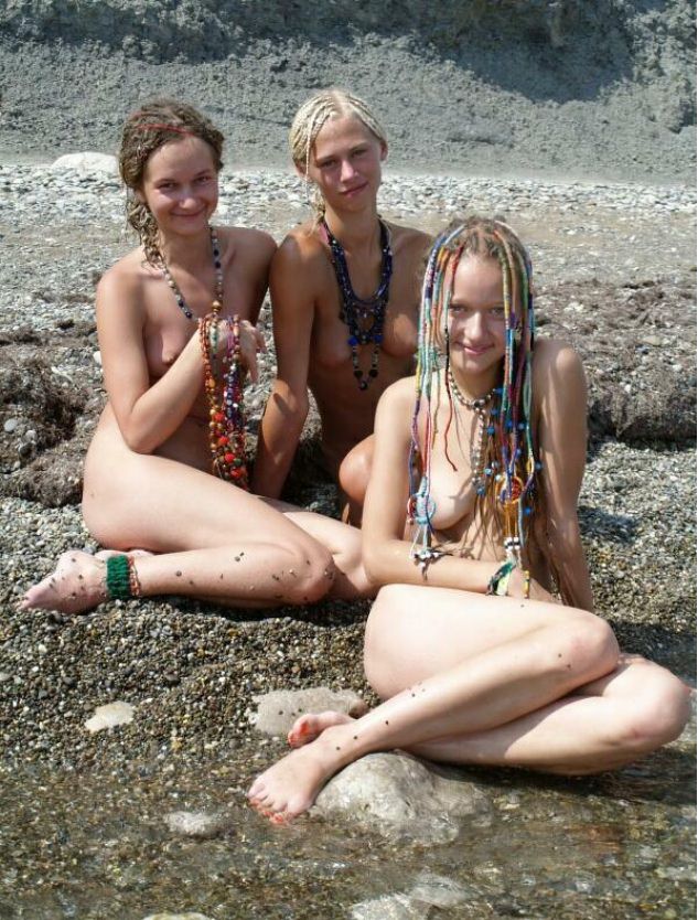 Photo of young girls of nudists on a beach [WorldNudism]