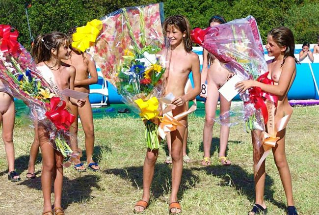 Photo Contest young girl nudists (set 19) [WorldNudism]